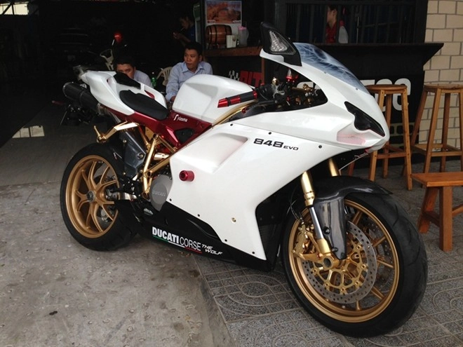 Ducati 848 evo mạ vàng độc đáo ở việt nam - 6