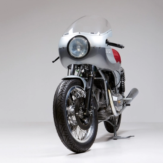 Ducati 860 gt độ cafe racer trái tim ý trong vẻ đẹp anh - 7