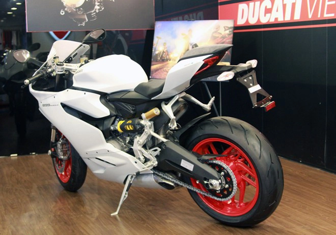 Ducati 899 panigale chính hãng đầu tiên tại việt nam - 3