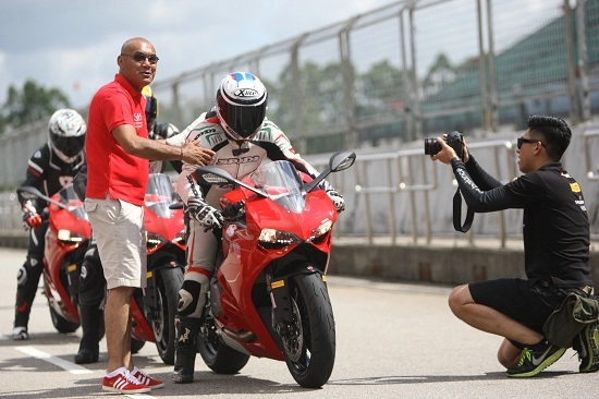 Ducati 899 panigale dành cho người mới bắt đầu chơi superbike - 1