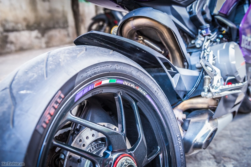 Ducati 899 panigale màu tím mộng mơ của decal4bike - 11