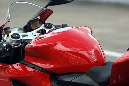 Ducati 899 panigale sẽ được bán với giá 577 triệu đồng tại việt nam - 27