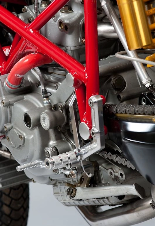Ducati 996s f1 siêu ngầu với phong cách tracker - 4