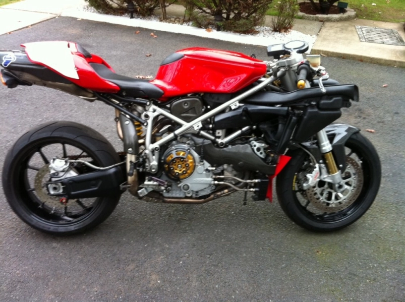 Ducati 999 sức mạnh từ thuở khai sinh - 9