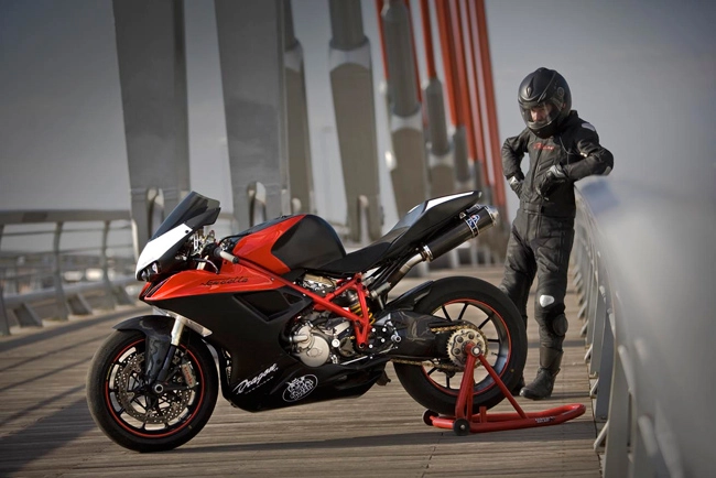 Ducati biến hóa nhẹ nhàng với bộ bodykit vandetta - 5