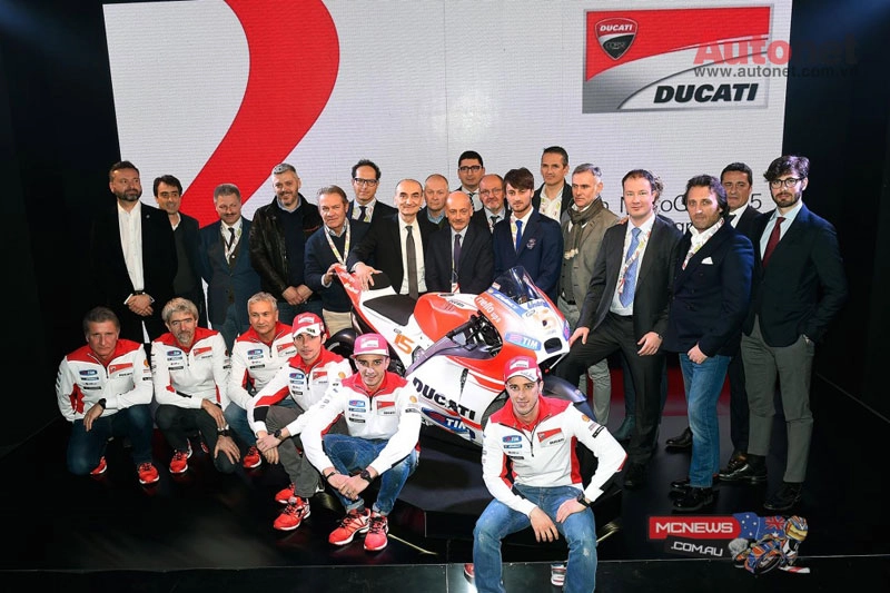 Ducati desmosedici gp15 hoàn toàn mới vừa được ra mắt - 6