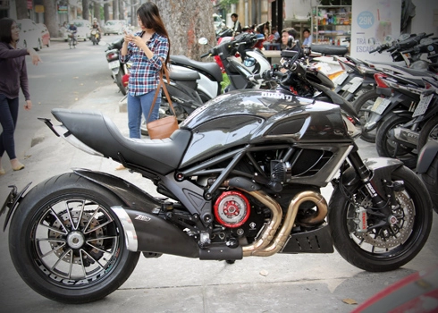 Ducati diavel bản độ full carbon của biker việt nam - 1