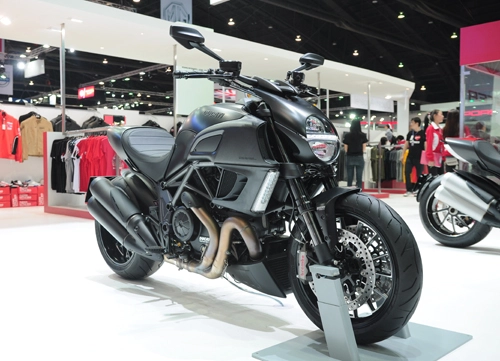 Ducati diavel dark 2014 bí ẩn đến từ bóng đêm - 4