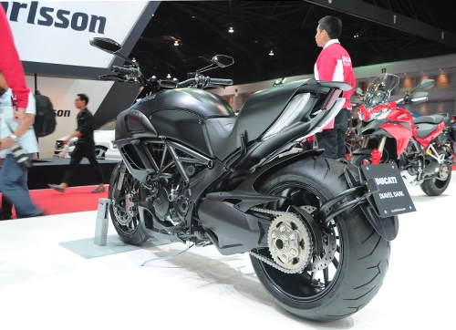 Ducati diavel dark 2014 bí ẩn đến từ bóng đêm - 7