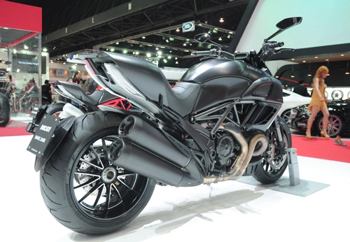 Ducati diavel dark 2014 bí ẩn đến từ bóng đêm - 8