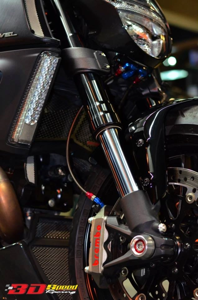 Ducati diavel độ chất chơi với những option hàng hiệu tại thái - 13
