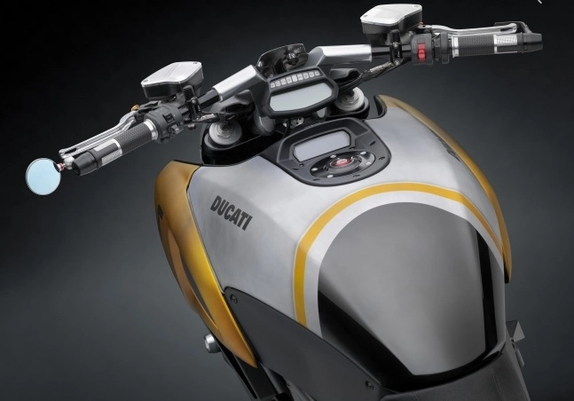 Ducati diavel độ full option đồ chơi rizoma - 4