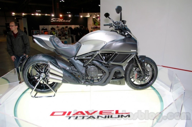 Ducati diavel titanium phiên bản đặc biệt được ra mắt có 500 chiếc - 2