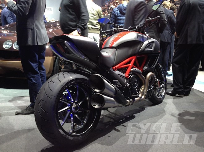 Ducati giới thiệu mẫu diavel 2015 - 2