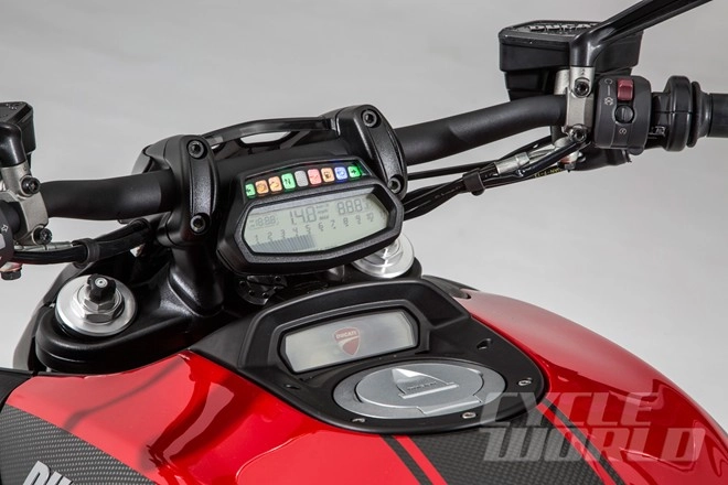 Ducati giới thiệu mẫu diavel 2015 - 10