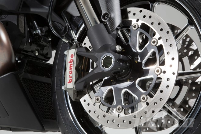 Ducati giới thiệu mẫu diavel 2015 - 13