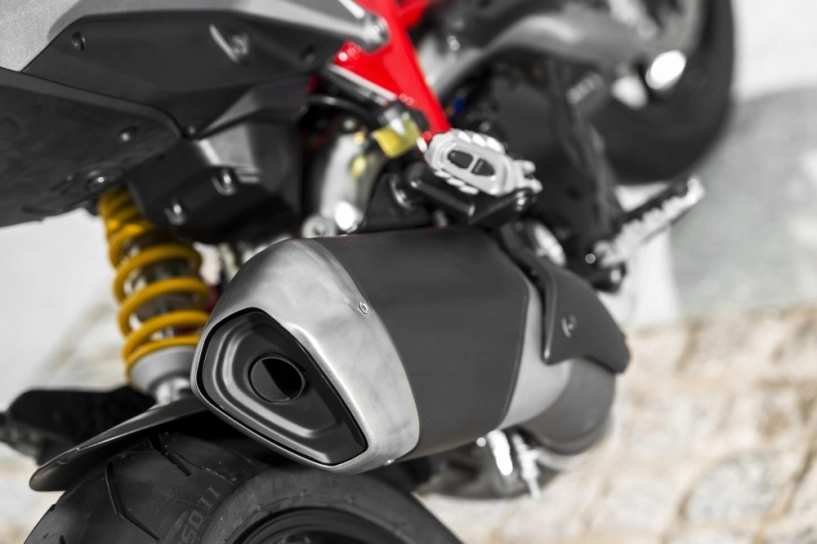 Ducati hypermotard 2014 con quái thú đường phố - 3