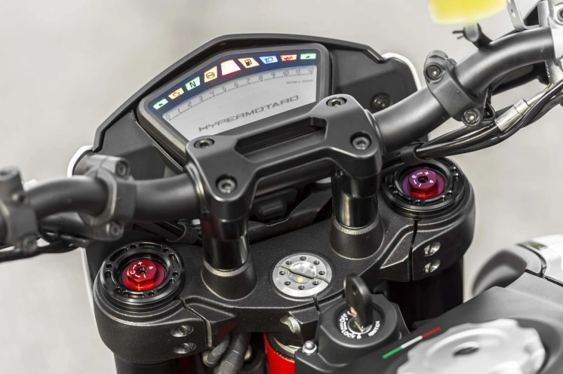 Ducati hypermotard 2014 con quái thú đường phố - 5