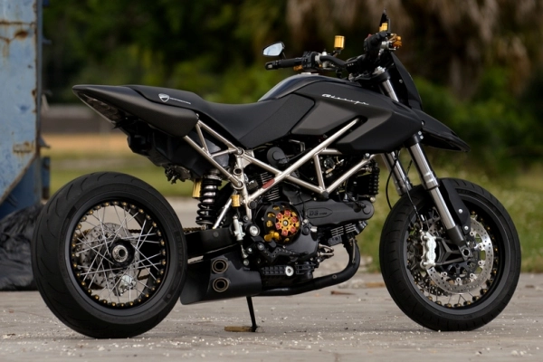 Ducati hypermotard cứng cáp với bản độ từ c2 design - 9