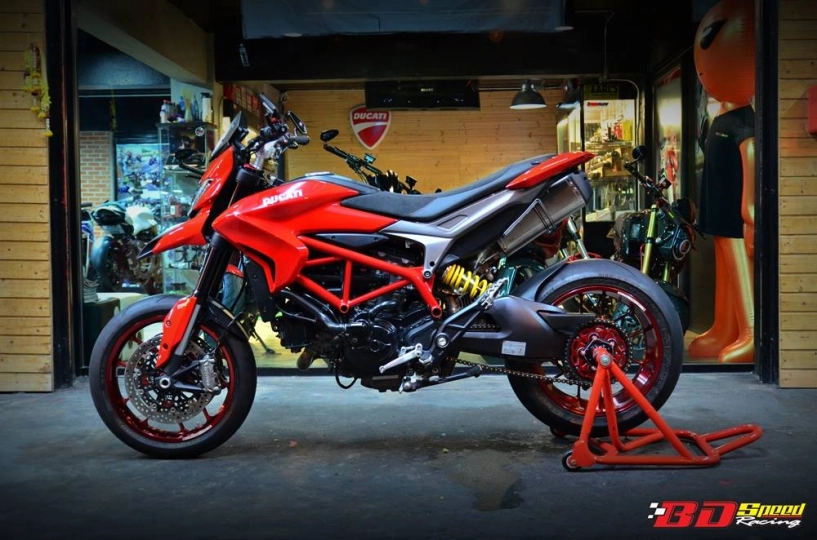 Ducati hypermotard sành điệu và hàng hiệu với bản độ từ thái - 7