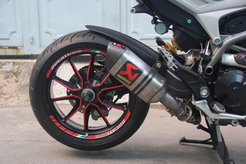Ducati hyperstrada 821 mẫu touring bán địa hình độ kèm vài món lặt vặt - 3