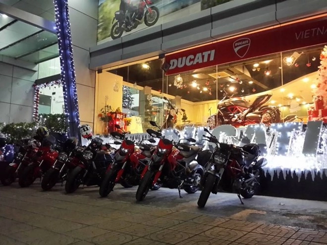 Ducati hyperstrada chinh phục phan thiết - 1