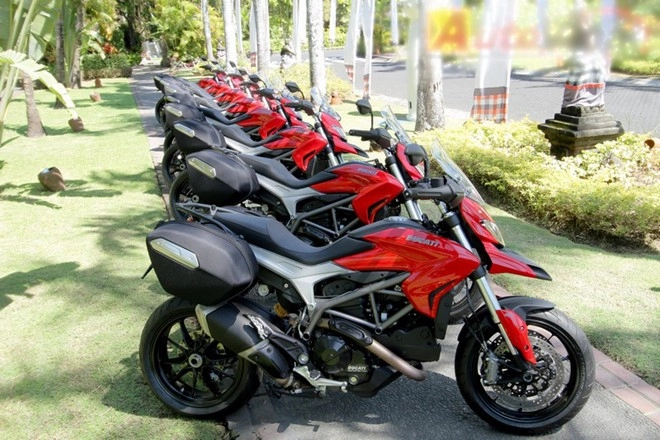 Ducati hyperstrada giá 400 triệu tại việt nam - 2