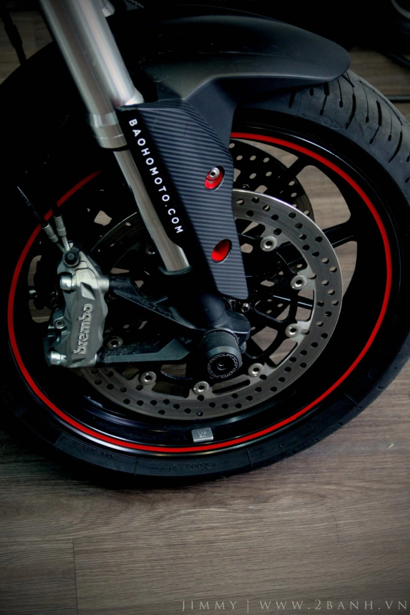 Ducati hyperstrada lung linh khoe sắc - 10