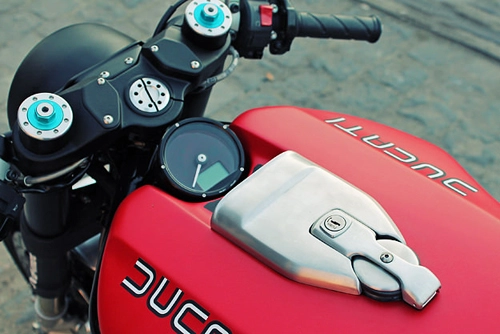 Ducati monster 1100 lạ lẫm - 3