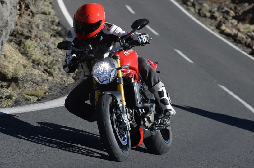 Ducati monster 1200 s - 10