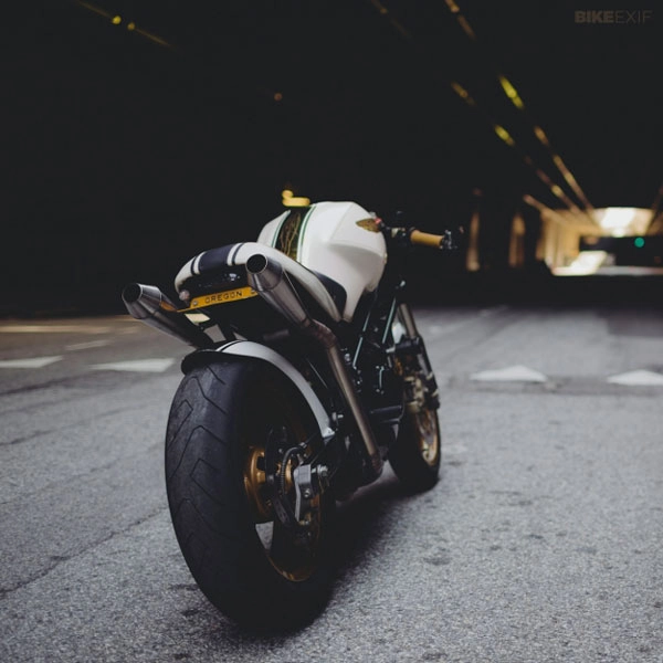 Ducati monster 750 độ hầm hố của một nữ biker viết báo - 6