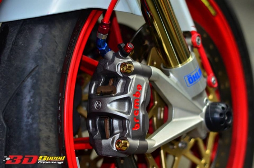 Ducati monster 796 độ sành điệu bên đồ chơi hàng hiệu - 8