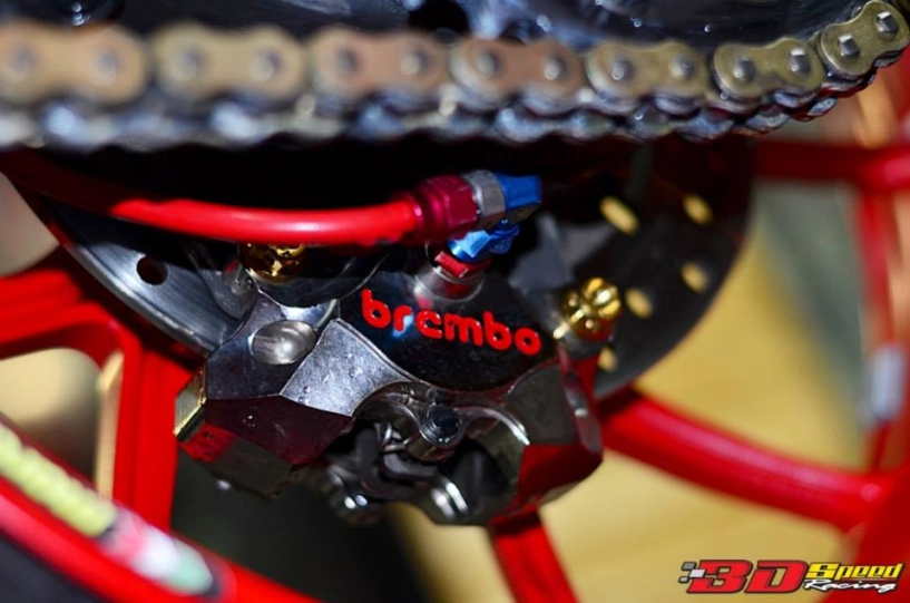 Ducati monster 796 độ sành điệu bên đồ chơi hàng hiệu - 9