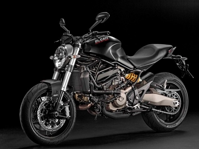 Ducati monster 821 lên kệ vào tháng 7 với giá 230 triệu đồng - 1