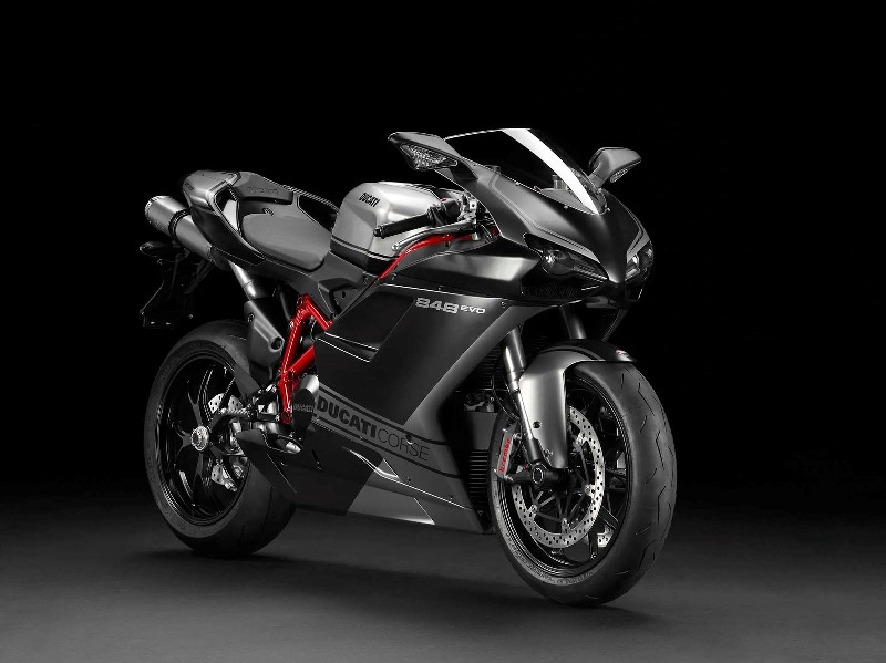 Ducati sẽ ra mắt 9 mẫu xe mô tô mới vào năm 2016 - 1