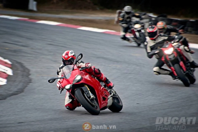 Ducati trackday - ngợp trời ducati - 15