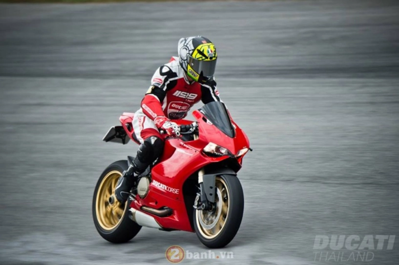Ducati trackday - ngợp trời ducati - 1