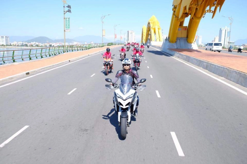 Ducati việt nam diễu hành mừng đại hội mô tô đà nẵng - 2