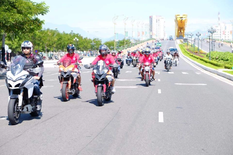 Ducati việt nam diễu hành mừng đại hội mô tô đà nẵng - 3
