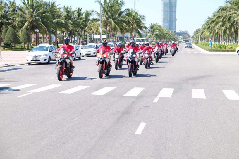 Ducati việt nam diễu hành mừng đại hội mô tô đà nẵng - 9