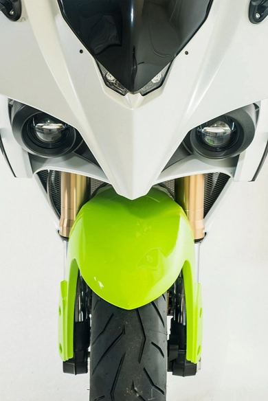 Energica ego - siêu môtô điện có thể đạt tốc độ 240kmh - 9