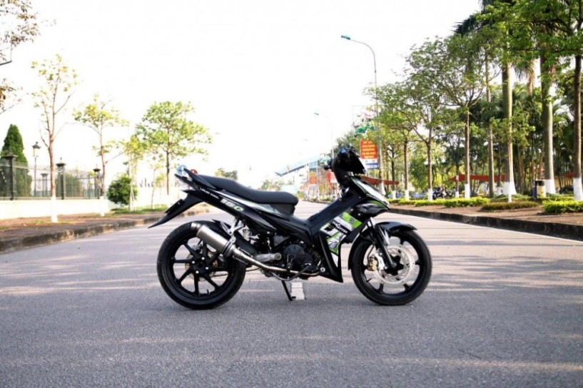 Ex 2010 hầm hố cùng dàn chân 1 gắp - 1