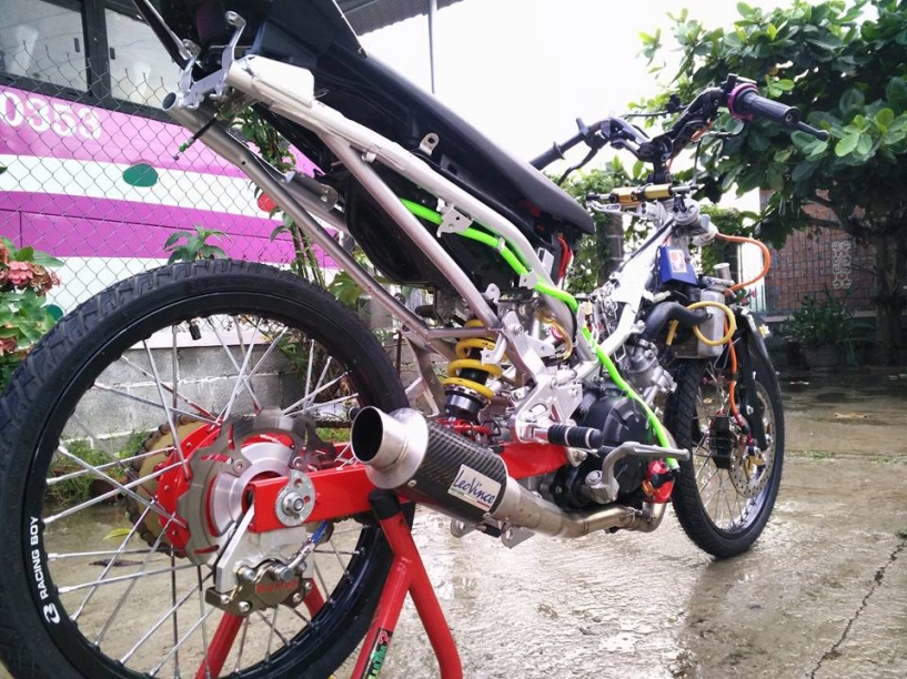 Exciter 135 phong cách drag trần trụi nhất quả đất - 4