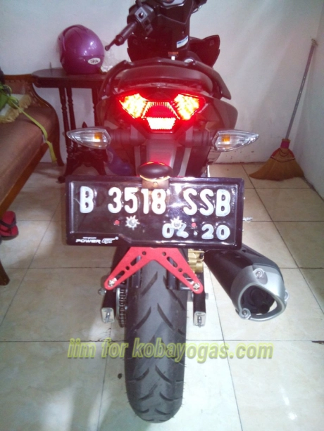 Exciter 150 với cách độ pass biển số đơn giản của biker indonesia - 5