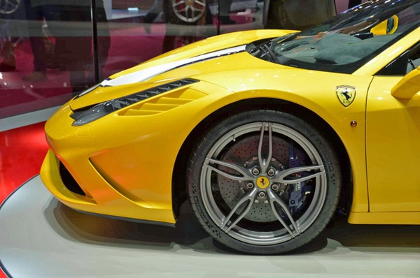 Ferrari 458 speciale a khoe mui trần tuyệt đẹp - 13