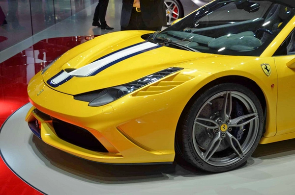 Ferrari 458 speciale a khoe mui trần tuyệt đẹp - 14