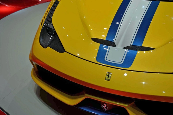 Ferrari 458 speciale a khoe mui trần tuyệt đẹp - 12