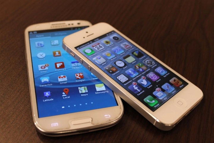 Galaxy s3 của samsung vượt mặt iphone 5 - 2