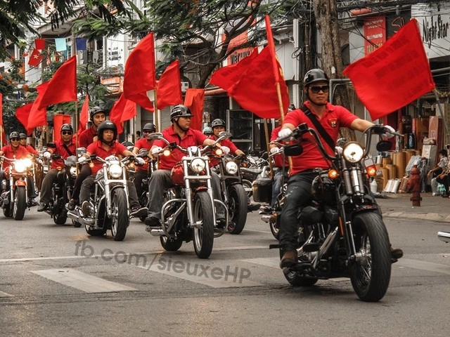 Hàng chục xe mô tô pkl tham gia diễu hành ở hải phòng - 3