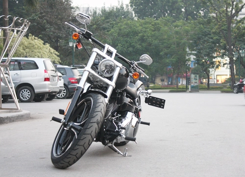 Harley-davidson breakout 2014 - kỵ sĩ bóng đêm giữa hà thành - 4